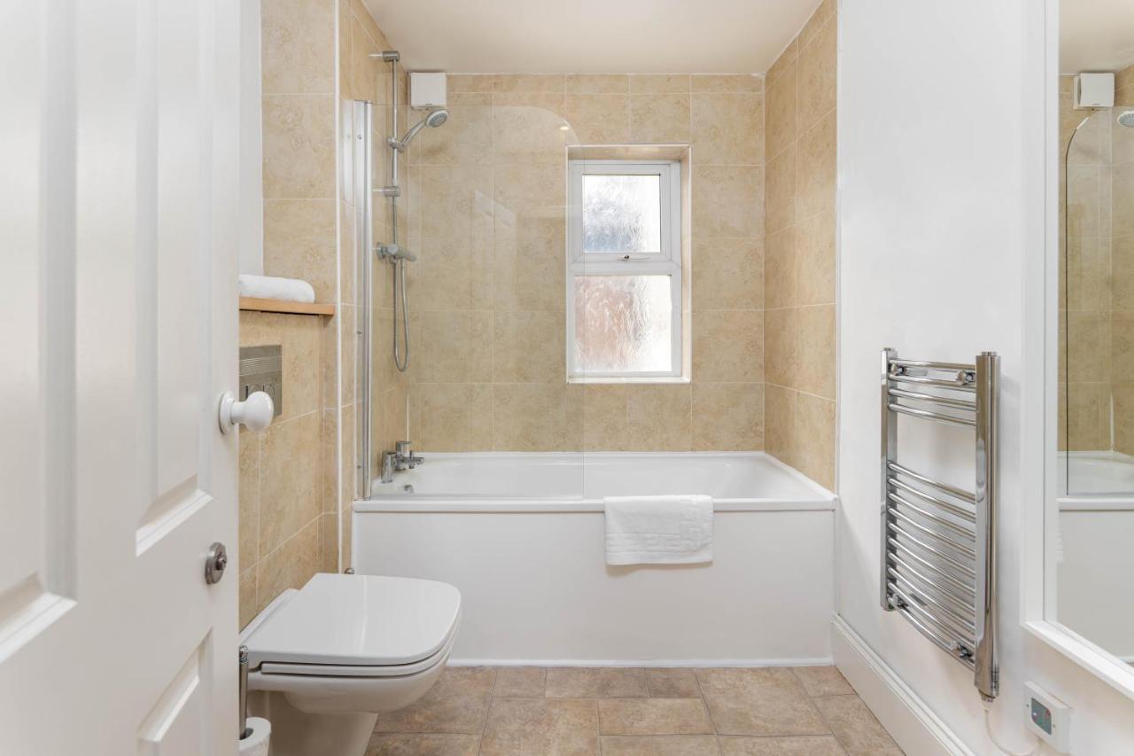 Air Host & Stay - Rockfield House - Sleeps 8 ليفربول المظهر الخارجي الصورة