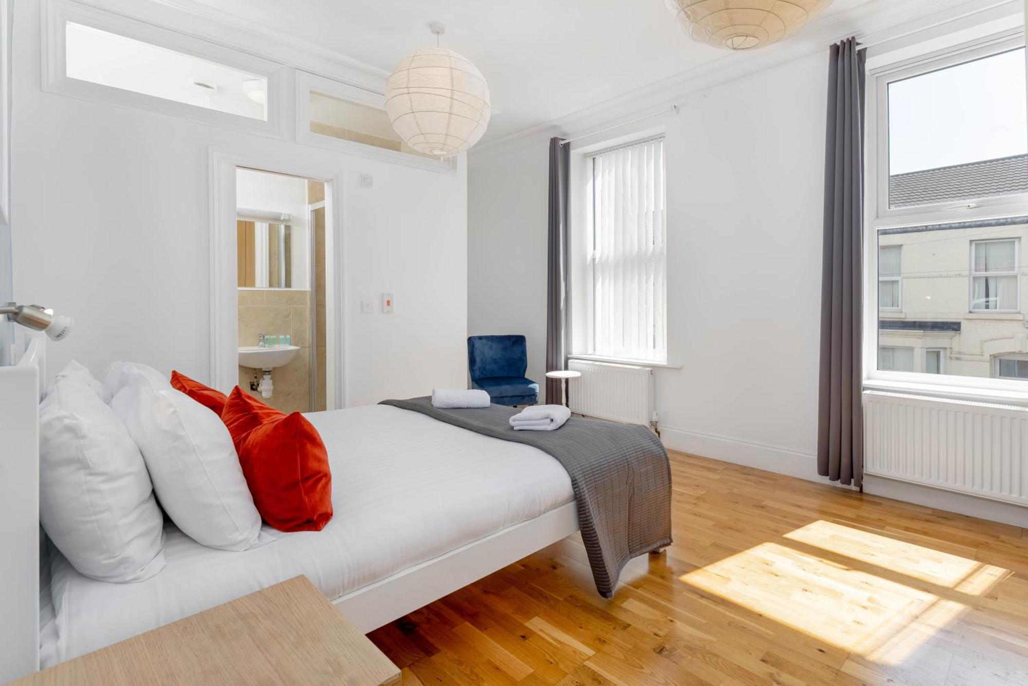 Air Host & Stay - Rockfield House - Sleeps 8 ليفربول المظهر الخارجي الصورة